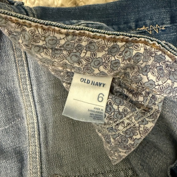 2/$15 Old Navy - Jean Shorts - Picture 4 of 5